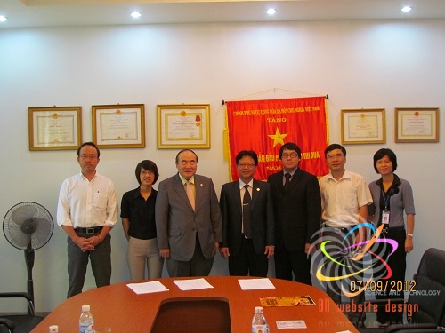 Ký hợp đồng hợp tác du học Nhật Bản (CYE, IGL, VietMC)