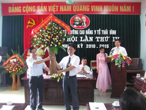 Đại hội Đảng bộ trường Cao đẳng Y tế Thái Bình lần thứ IV nhiệm kỳ 2010-2015