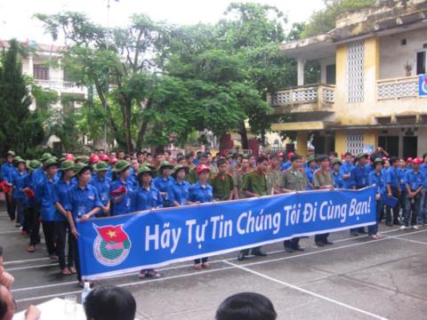 SV tình nguyện trường CĐYT Thái Bình tại Lễ ra quân