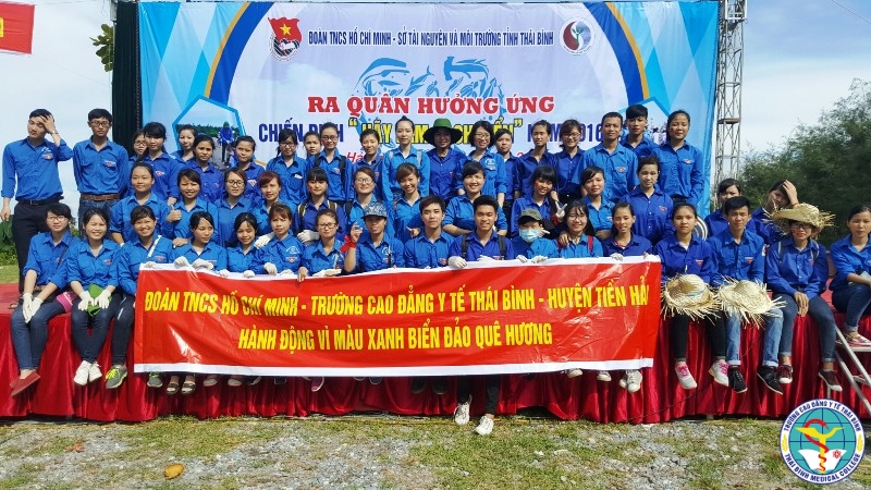 Đoàn TNCS Hồ Chí Minh Trường Cao đẳng Y tế Thái Bình hành động vì màu xanh biển đảo quê hương