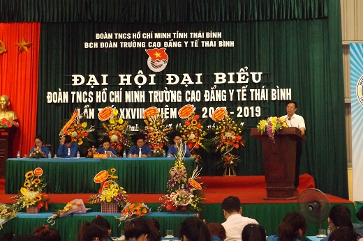 NGUT.TS Phạm Quang Hòa - Bí thư đảng ủy, Hiệu trưởng nhà trường phát biểu chỉ đạo tại Đại hội