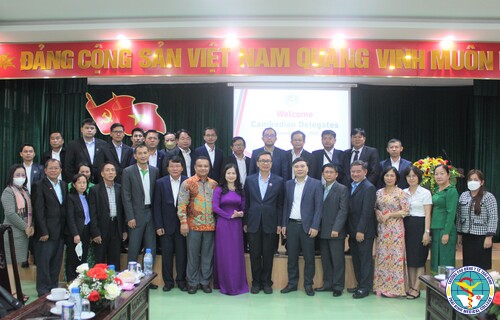 Đoàn Đại biểu Campuchia đến thăm quan và chia sẻ kinh nghiệm với Trường Cao đẳng Y tế Thái Bình