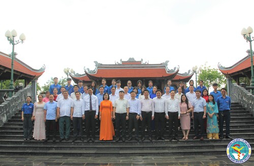 Khối thi đua các Trường Đại học, Cao đẳng tỉnh Thái Bình dâng hương tưởng niệm Chủ tịch Hồ Chí Minh