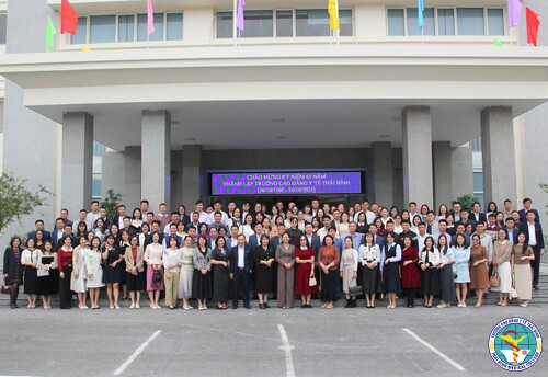 Gặp mặt gia đình viên chức, người lao động nhân dịp Kỷ niệm 65 năm ngày Thành lập Trường (1960 - 2025)