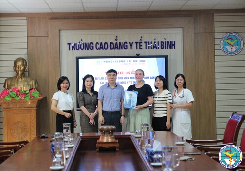 Tổng kết đợt thực tập lâm sàng của sinh viên Trường Đại học Nam Đan Mạch tại Trường Cao đẳng Y tế Thái Bình
