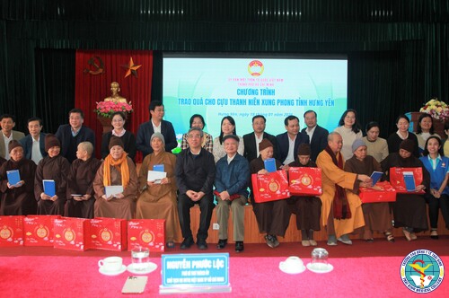 Đoàn lãnh đạo TP. Hồ Chí Minh thăm và tặng quà Cựu Thanh niên xung phong bị nhiễm chất độc Da cam/Dioxin tại tỉnh Hưng Yên