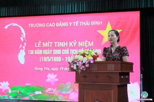 Trang trọng Lễ Kỷ niệm 136 năm ngày sinh Chủ tịch Hồ Chí Minh và kết nạp 29 Đảng viên sinh viên ưu tú