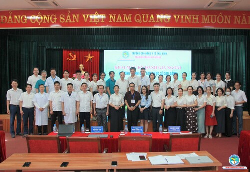 Khai mạc Đợt khảo sát chính thức đánh giá ngoài chương trình đào tạo Dược sĩ cao đẳng