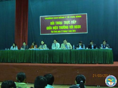 Đối thoại giữa Hiệu trưởng với sinh viên Cao đẳng K6 năm học 2013 - 2014